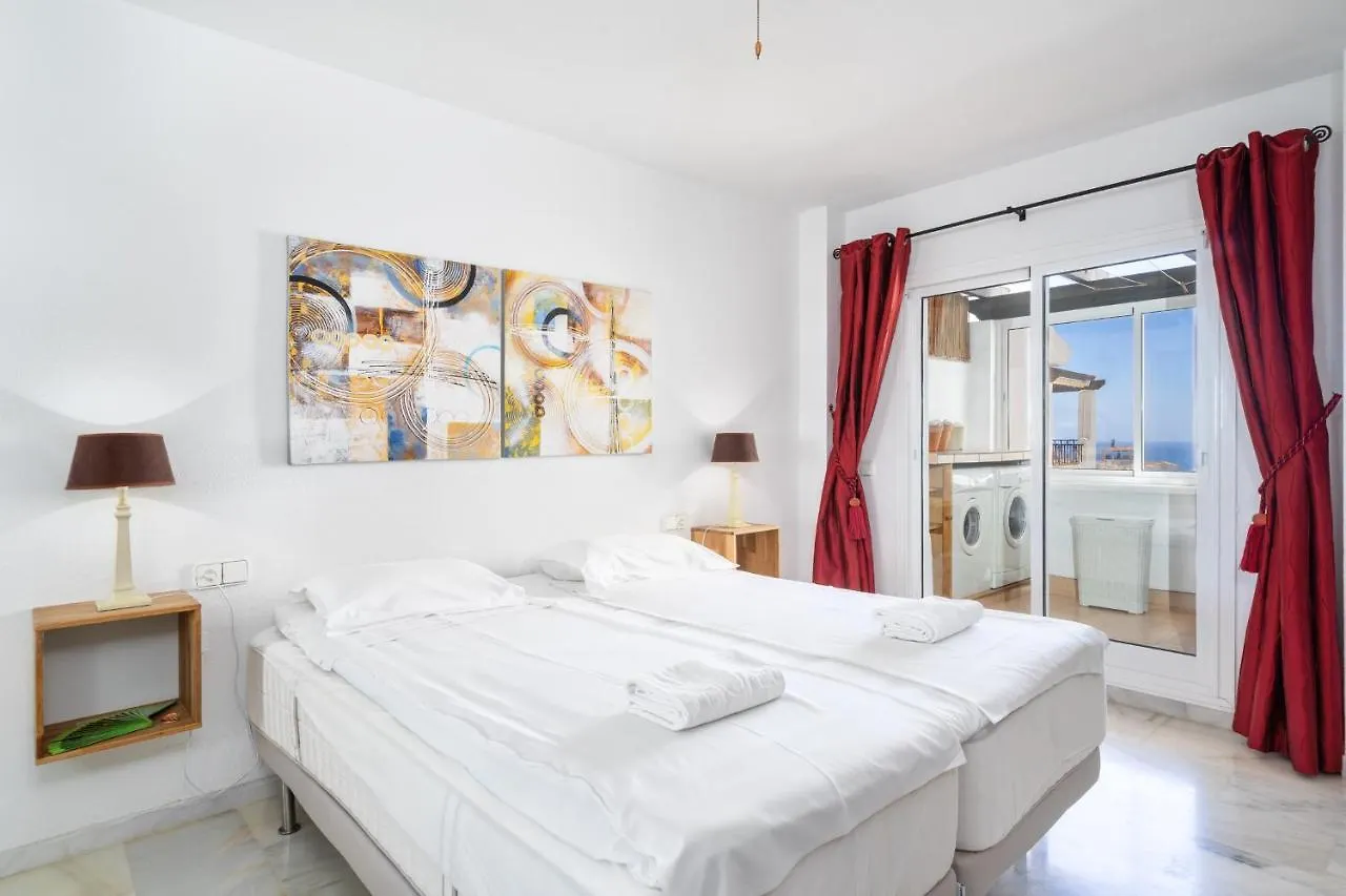 Hillside Flat With Pool In Calahonda By Costarentals - Ref 135 Sitio de Calahonda Apartment